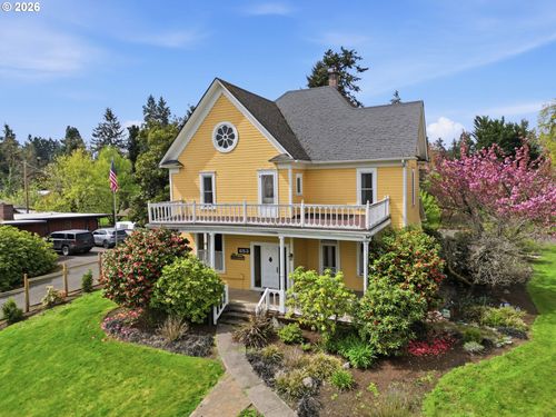 653 S River Rd, Cottage Grove, OR, 97424-1936 | Card Image