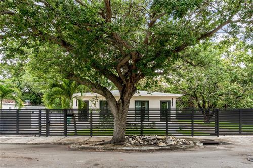 5510 Nw 1st Ave, Miami, FL, 33127-1704 | Card Image