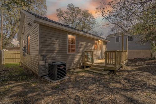 b-9533 11th Bay St, Norfolk, VA, 23518-1327 | Card Image