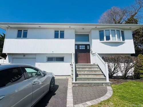 21 Keats Ct, Bethpage, NY, 11714-5809 | Card Image