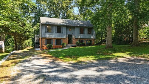 303 Jefferson Woods Dr, Forest, VA, 24551-2007 | Card Image