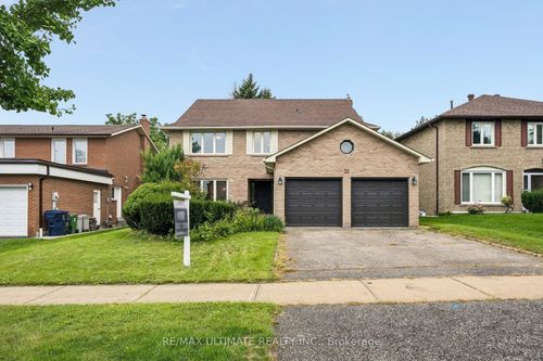 32 Saddletree Dr, North York, ON, M2H3L3 | Card Image
