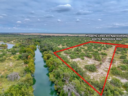 2421 Fm 582, Crystal City, TX, 78839 | Card Image