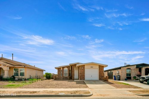 10980 Northampton St, El Paso, TX, 79934-3008 | Card Image