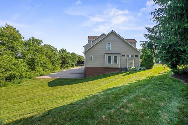101 Creekside Drive, Townhouse with 3 bedrooms, 2 bathrooms and 2 parking in Buffalo Twp - BUT PA | Image 31