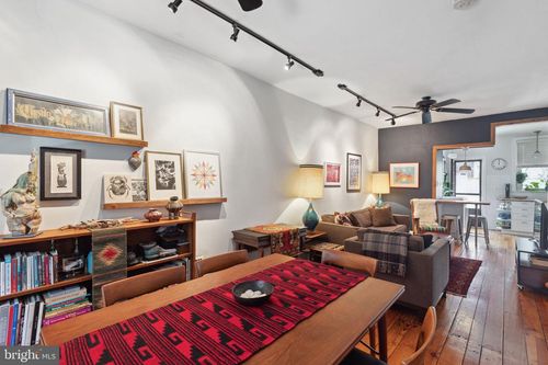 1943 S Hicks St, PHILADELPHIA, PA, 19145-3003 | Card Image