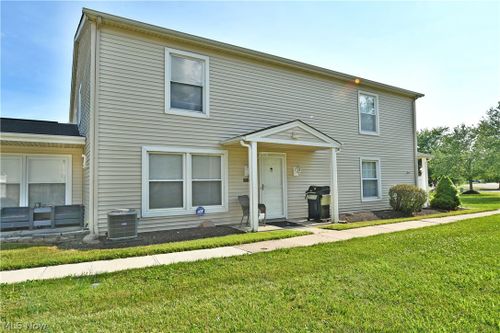 a-2972 Ivy Hill Circle, Cortland, OH, 44410 | Card Image