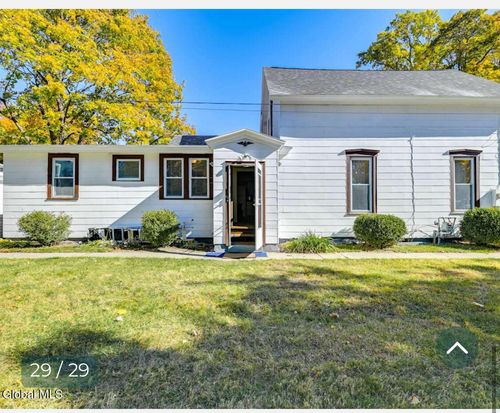 9 Avery St, Saratoga Springs, NY, 12866-2501 | Card Image