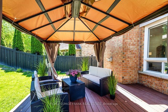 1533 Clearbrook Dr, House other with 5 bedrooms, 4 bathrooms and 2 parking in Oshawa ON | Image 41