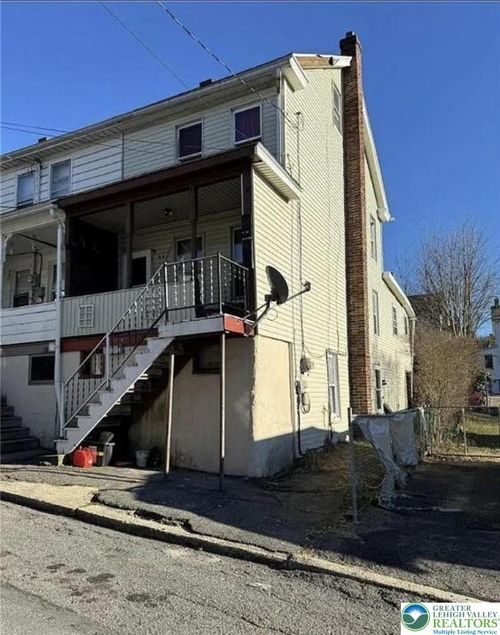 44 E Howard Ave, Coaldale, PA, 18218-1517 | Card Image