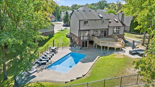 2420 Baltimore Ct, Commerce Twp, MI, 48382-4879 | Card Image