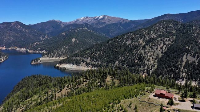 966 Forest Service Road, House other with 2 bedrooms, 3 bathrooms and null parking in Darby MT | Image 65