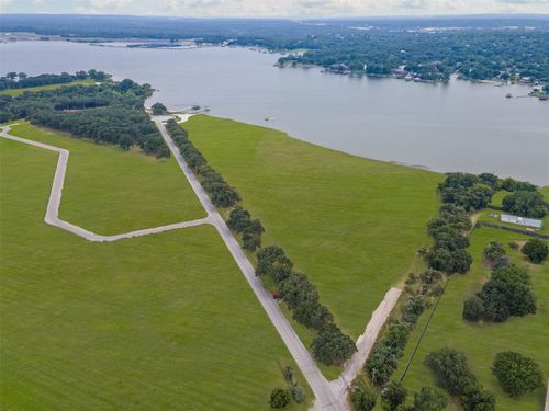 1516 Park St, Azle, TX, 76020-3738 | Card Image