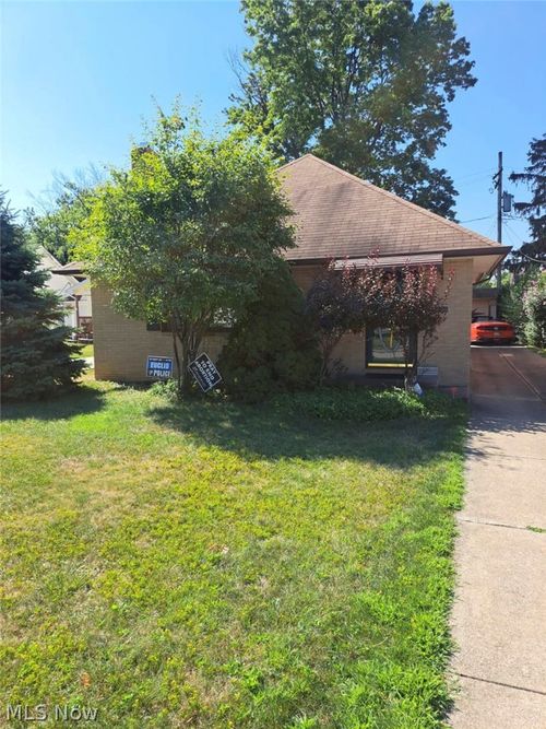 26250 Forestview Ave, Euclid, OH, 44132-1471 | Card Image