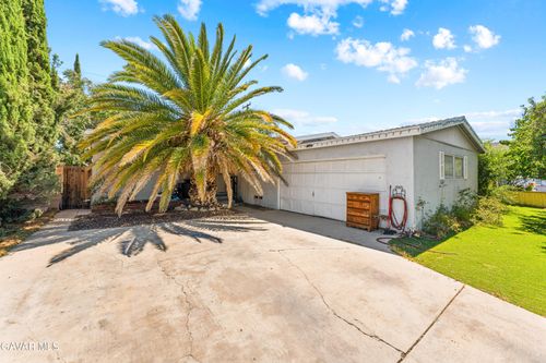 814 W Avenue H7, Lancaster, CA, 93534-1524 | Card Image