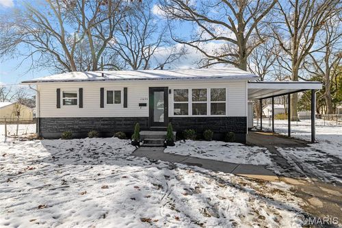 1655 Fenmore Dr, Florissant, MO, 63031-3210 | Card Image