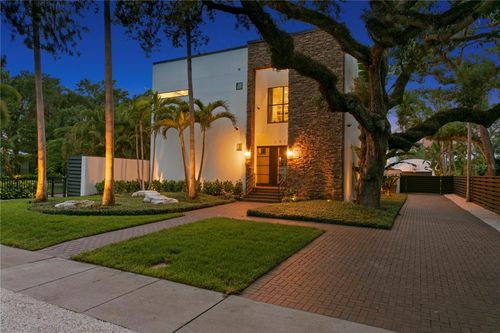 2515 W Shell Point Rd, TAMPA, FL, 33611-5032 | Card Image