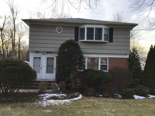 233 Livingston Ave, New Providence, NJ, 07974-2206 | Card Image