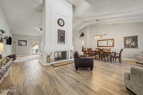 801 E Braeburn Drive, Phoenix, AZ, 85022 | Card Image