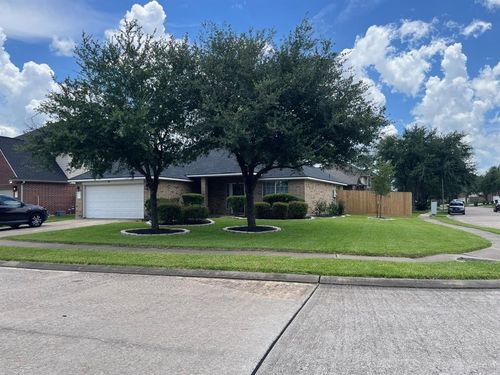 12610 Bethany Bay Dr, Pearland, TX, 77584-7820 | Card Image