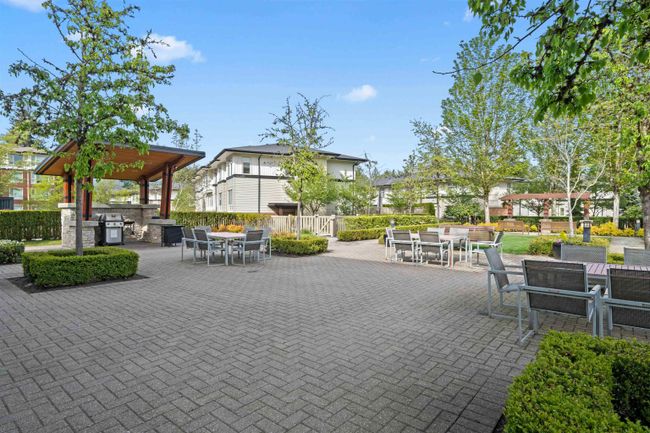 113 - 1152 Windsor Mews, Condo with 2 bedrooms, 2 bathrooms and 1 parking in Coquitlam BC | Image 32