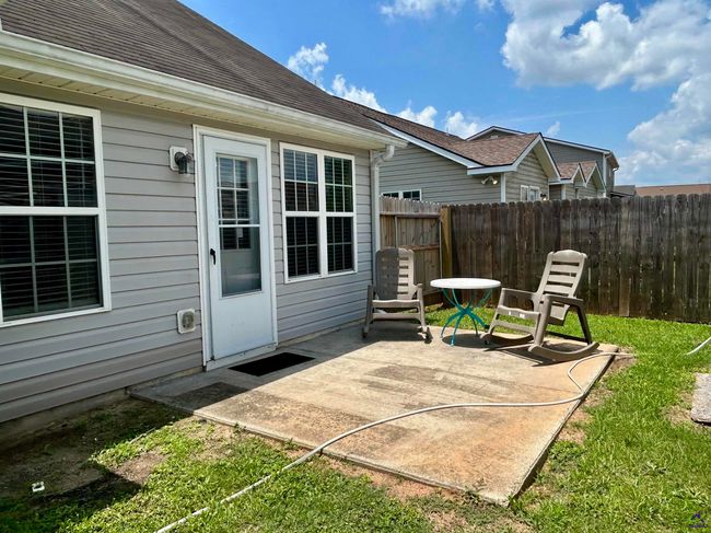 208 Burr Dr, House other with 3 bedrooms, 2 bathrooms and null parking in Byron GA | Image 43