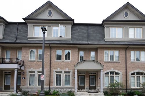 3-5 Eaton Park Lane, Scarborough, ON, M1W0A5 | Card Image