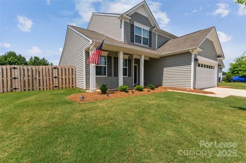 129 Tasman Dr, Mount Holly, NC, 28120-7704 | Card Image