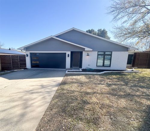 3016 Oakridge Drive, Bedford, TX, 76021 | Card Image