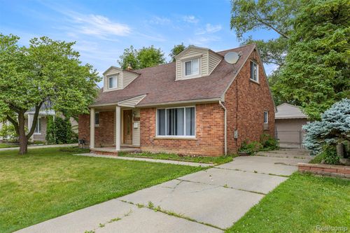 20471 Brooklawn Dr, Dearborn Heights, MI, 48127-2639 | Card Image