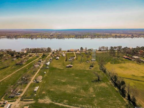 9287 False River Rd, New Roads, LA, 70760-4101 | Card Image