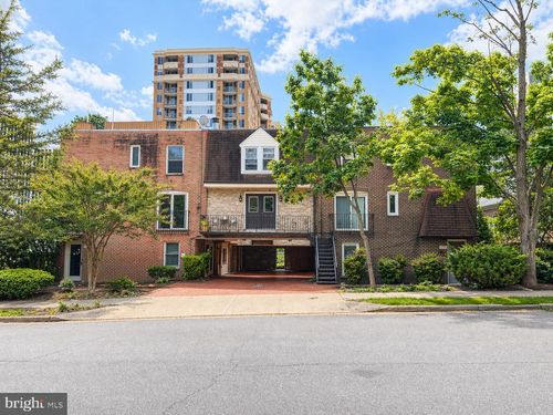 b-1527 N Colonial Ter, Arlington, VA, 22209-1400 | Card Image