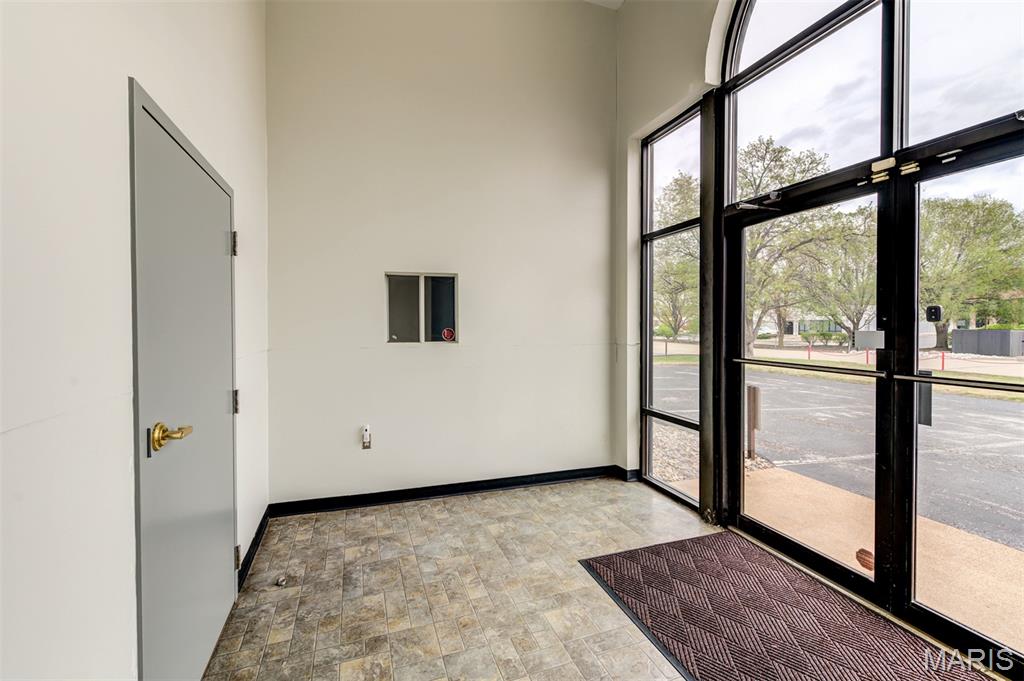 Commercial Sale in Chesterfield 5