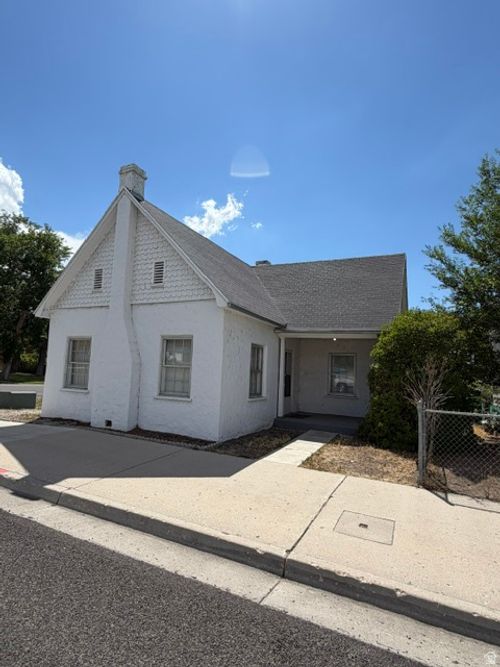 196 Main St, Manti, UT, 84642-1360 | Card Image