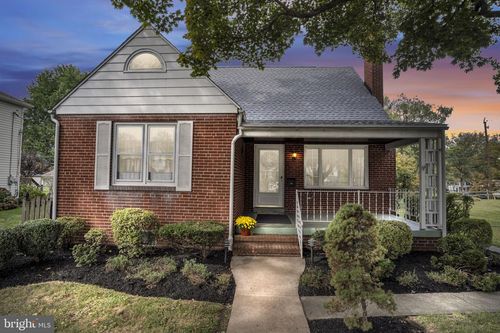 3530 N 3rd St, HARRISBURG, PA, 17110-1411 | Card Image