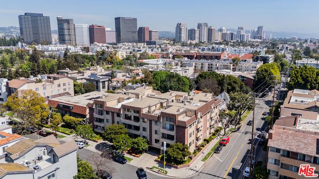 APT-301 - 1432 Camden Ave, Condo with 3 bedrooms, 3 bathrooms and 2 parking in LOS ANGELES CA | Image 21