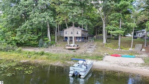 14609 Gordon Dr, Leroy, MI, 49655-9503 | Card Image