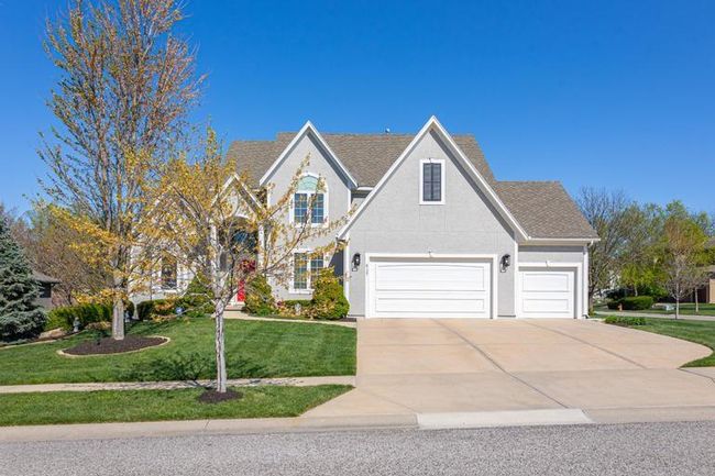 8127 Lone Elm Rd, House other with 5 bedrooms, 5 bathrooms and null parking in Lenexa KS | Image 60