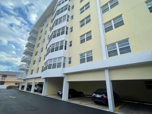 apt-301-2500 Ne 48th Ln, Fort Lauderdale, FL, 33308-4726 | Card Image
