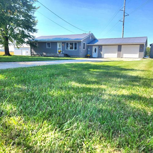 11526 Jordan Lake Rd, Lake Odessa, MI, 48849-9585 | Card Image