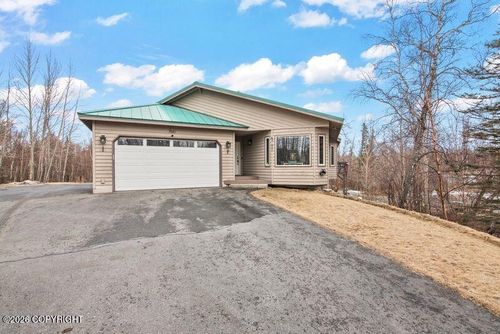 1561 N Landmark Dr, Palmer, AK, 99645-9370 | Card Image