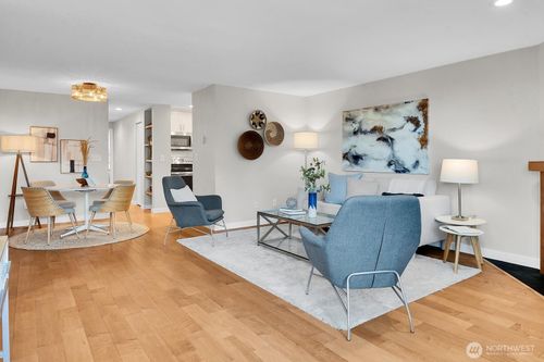 111-2350 10th Ave E, Seattle, WA, 98102-4073 | Card Image