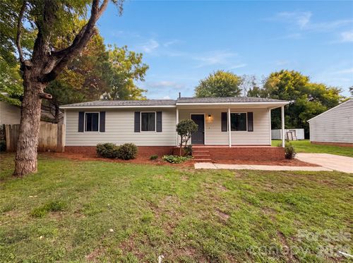 10015 Garth Wood Rd, Charlotte, NC, 28273-5754 | Card Image