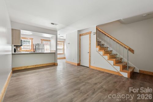 6-636 Chipley Ave, Charlotte, NC, 28205-7064 | Card Image