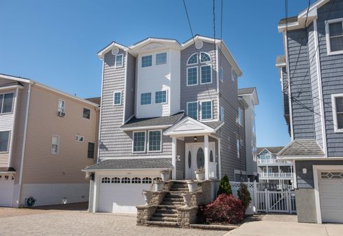 340 43rd Pl, Sea Isle City, NJ, 08243-1930 | Card Image