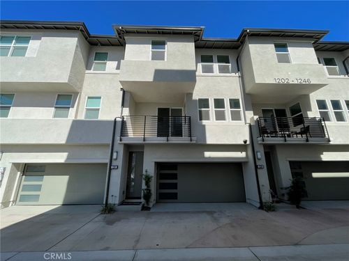 1230 W Bushell St, Anaheim, CA, 92805-6581 | Card Image