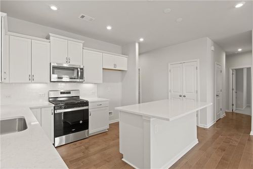 141 Park Ln, Fairburn, GA, 30213-5538 | Card Image