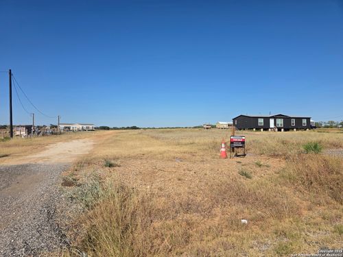 205 Dairy Rd, Pleasanton, TX, 78064-6584 | Card Image