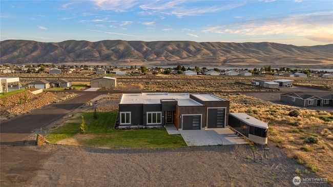 101 Wren Loop N, House other with 3 bedrooms, 3 bathrooms and 3 parking in Mattawa WA | Image 11