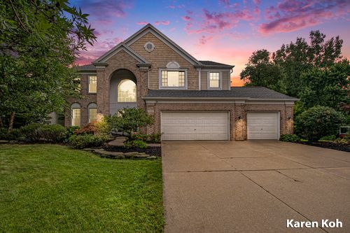 2502 Bluff Meadows Dr Se, Grand Rapids, MI, 49546-7905 | Card Image